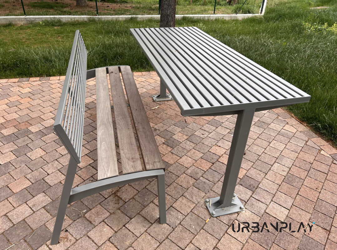 Arredo urbano per area verde in Via Romioglio | Occhieppo Inferiore | BI