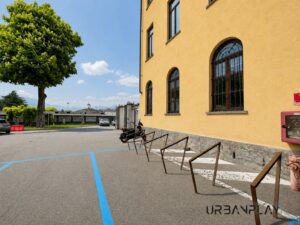 Portabiciclette negli spazi esterni dell’Università della Valle d’Aosta
