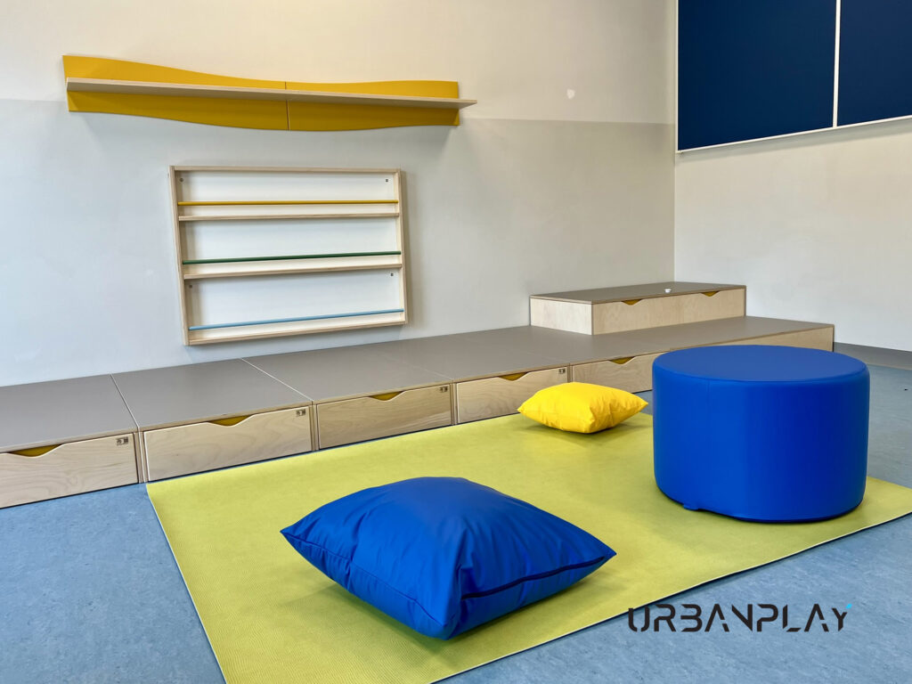 Perleggere, tappeto, cuscini e pouf per gli spazi educativi dell’asilo nido di Val di Chy